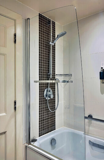https://blockeddrainswoodlands.com.au/uploads/2025/07/blocked-shower-drains-69601.jpg