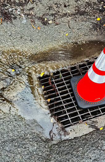 https://blockeddrainswoodlands.com.au/uploads/2025/07/stormwater-drains-60987.jpg